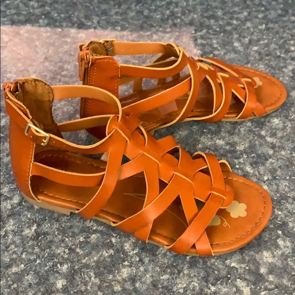 Arizona Jean Co girls sandals side 1